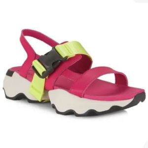 Sorel Kinetic  Impact Sling Sandals NWOT